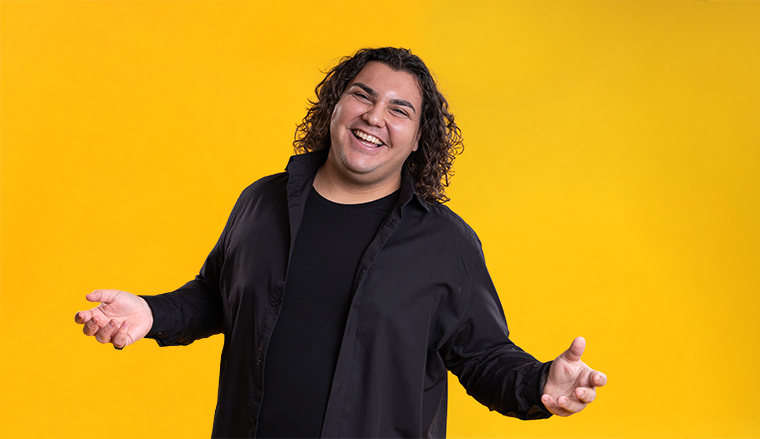 Interview Athanasios Portrait von Opernsänger und Lead Manager Athanasios Lianos