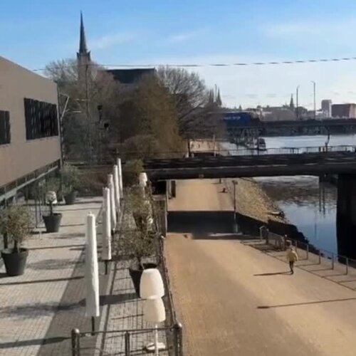 Moin, Bremen! 🛳️🔐
Zwischen hanseatischer Tradition und moderner Wirtschaft hat unsere DTS Cyber Security Roadshow Halt... Moin, Bremen! 🛳️🔐
Zwischen hanseatischer Tradition und moderner Wirtschaft hat unsere DTS Cyber Security Roadshow Halt...